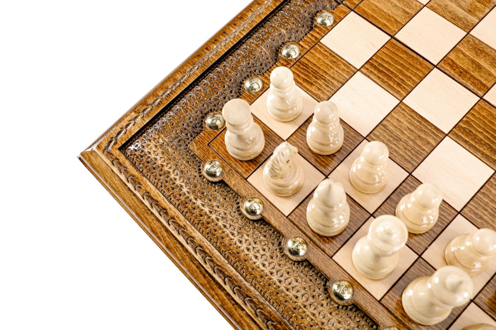 Classic Carved Chess Set with Bronze Details – Wooden Chess Set - Unumperfectus