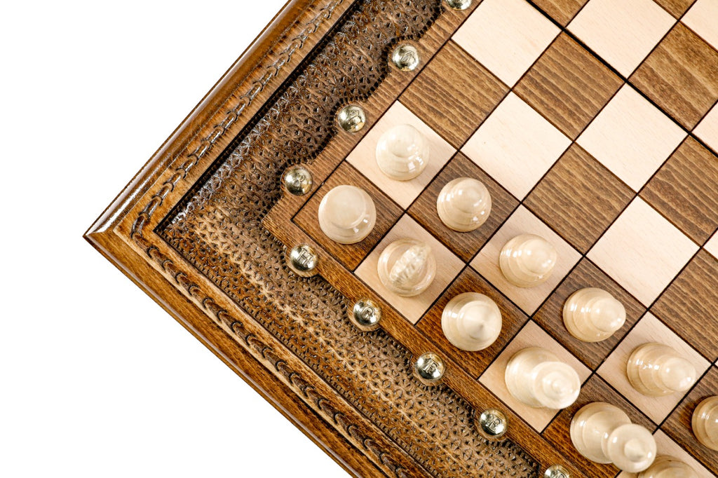 Classic Carved Chess Set with Bronze Details – Wooden Chess Set - Unumperfectus