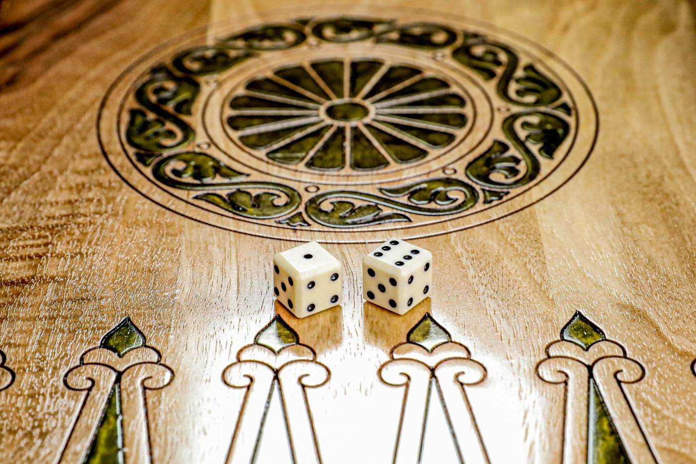 Backgammon Board - Classic Green Epoxy Trees Wooden Two-Sided - Unumperfectus