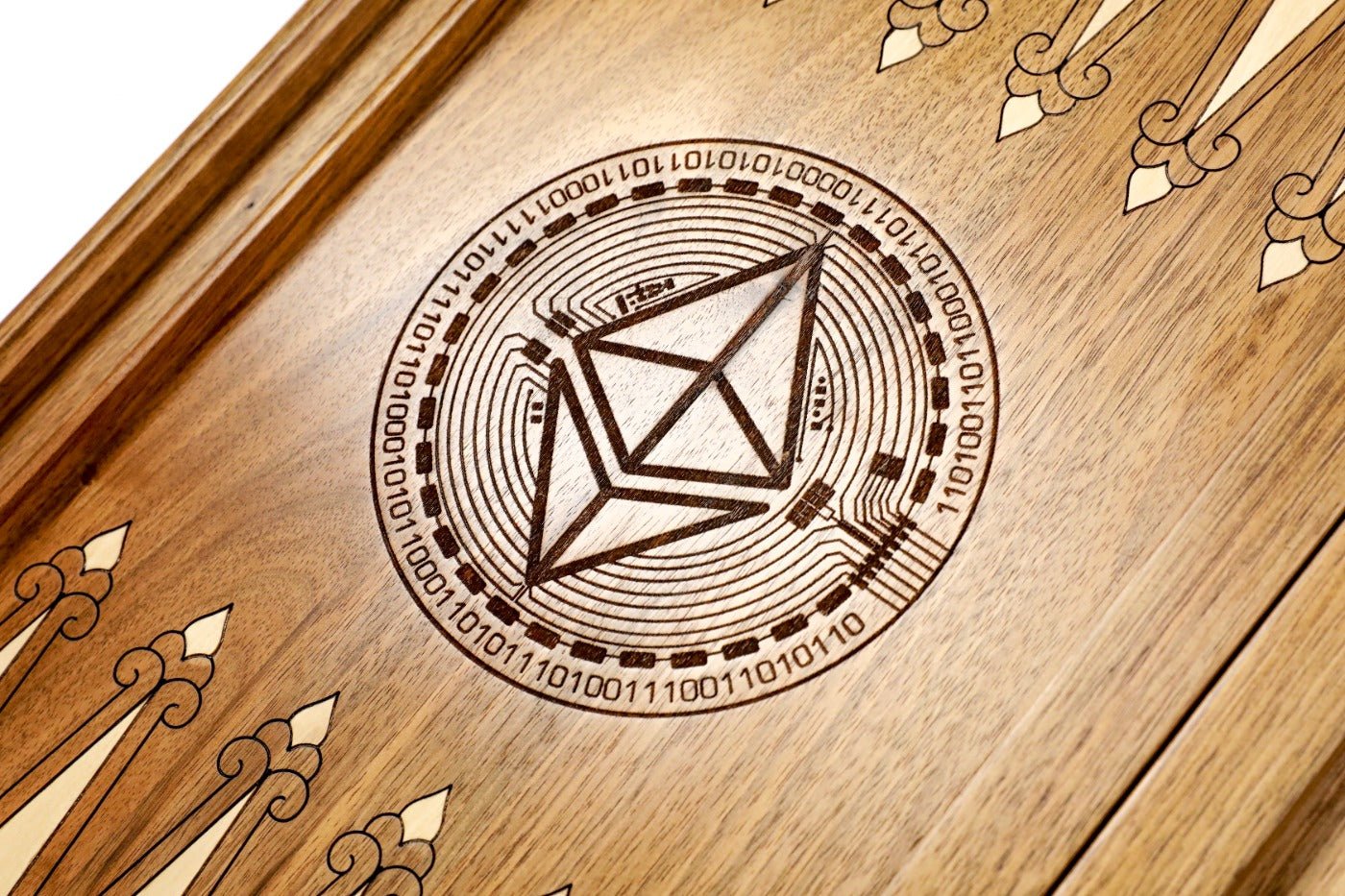 Backgammon Board - Burj Al Arab & Crypto - Unumperfectus