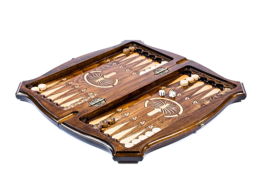 Beech wood chess and backgammon set with geometric contour outline design