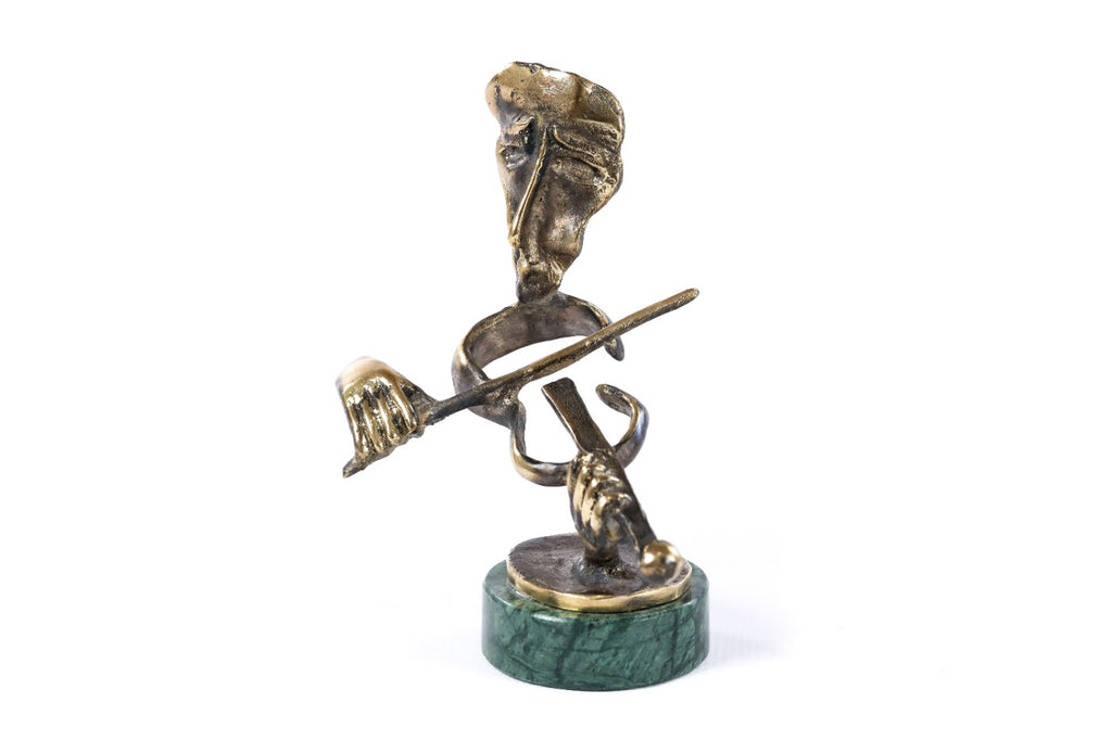 Handmade bronze violinist figurine — close-up