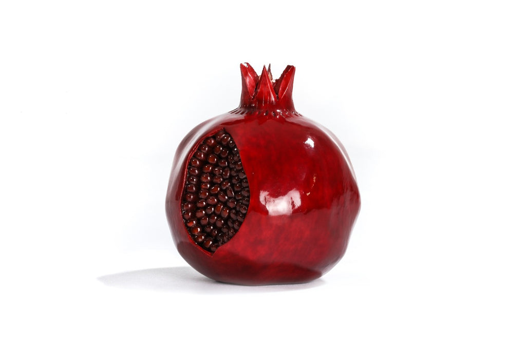 Armenian wooden pomegranate 4.7 inch / 12 cm, detail view, by Hrachya Ohanyan