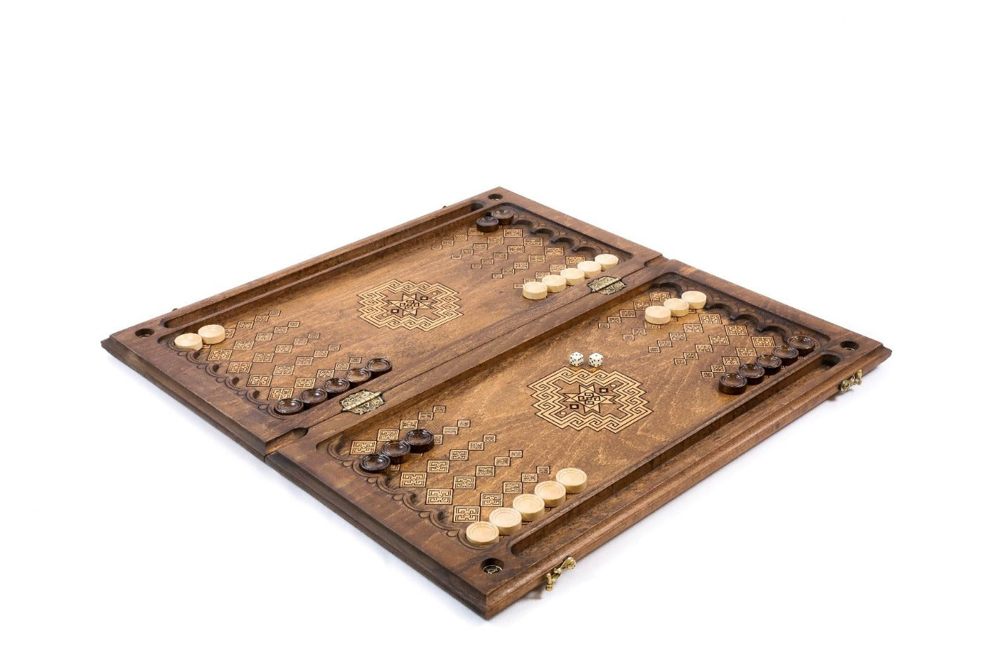 A close-up of the hand-carved Memling Gul pattern, showcasing the mathematical precision of the solid wood craftsmanship.