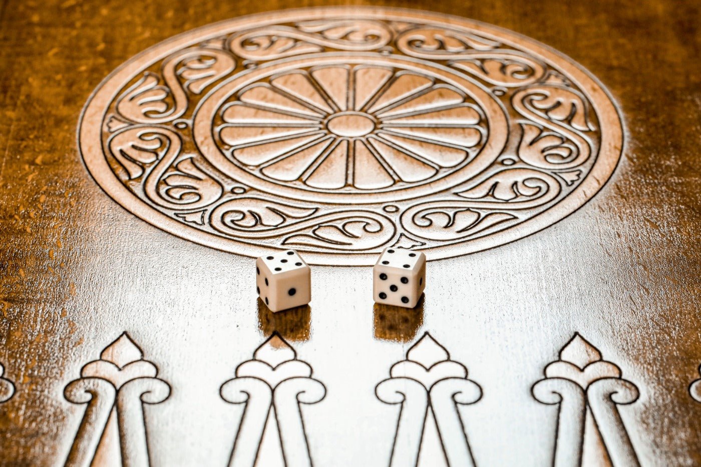 Backgammon Board - Mount Ararat & Mother Bear - Unumperfectus