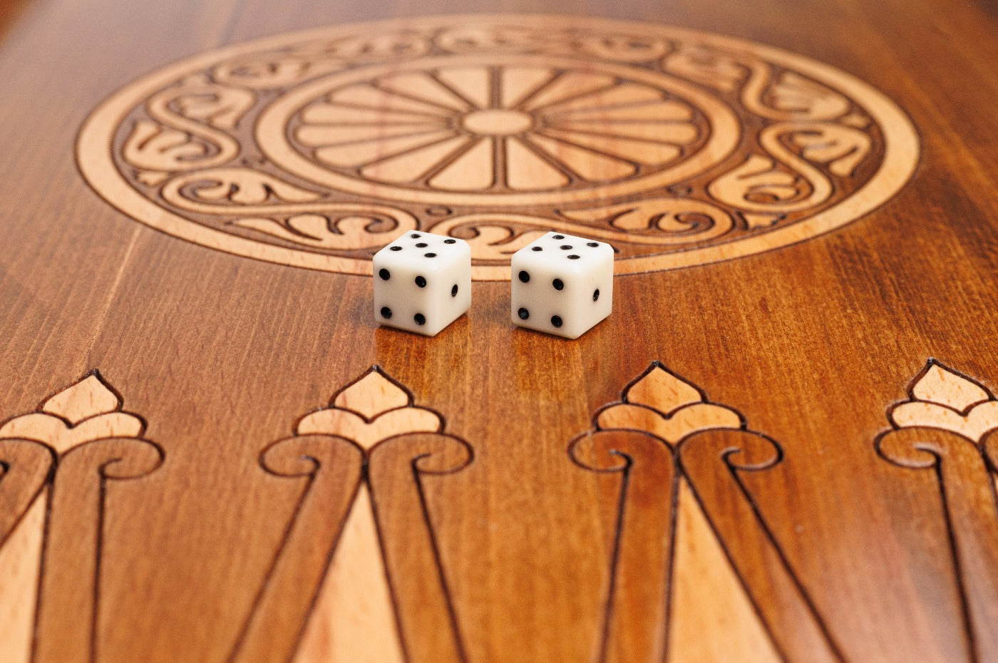 Classic Horse Wooden Backgammon Board - Unumperfectus