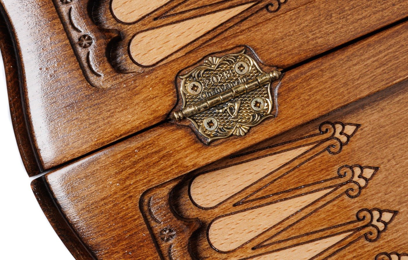 Wooden Carved Chess Set & Backgammon With Ornamental Braid 50 cm / 19.7" - Unumperfectus
