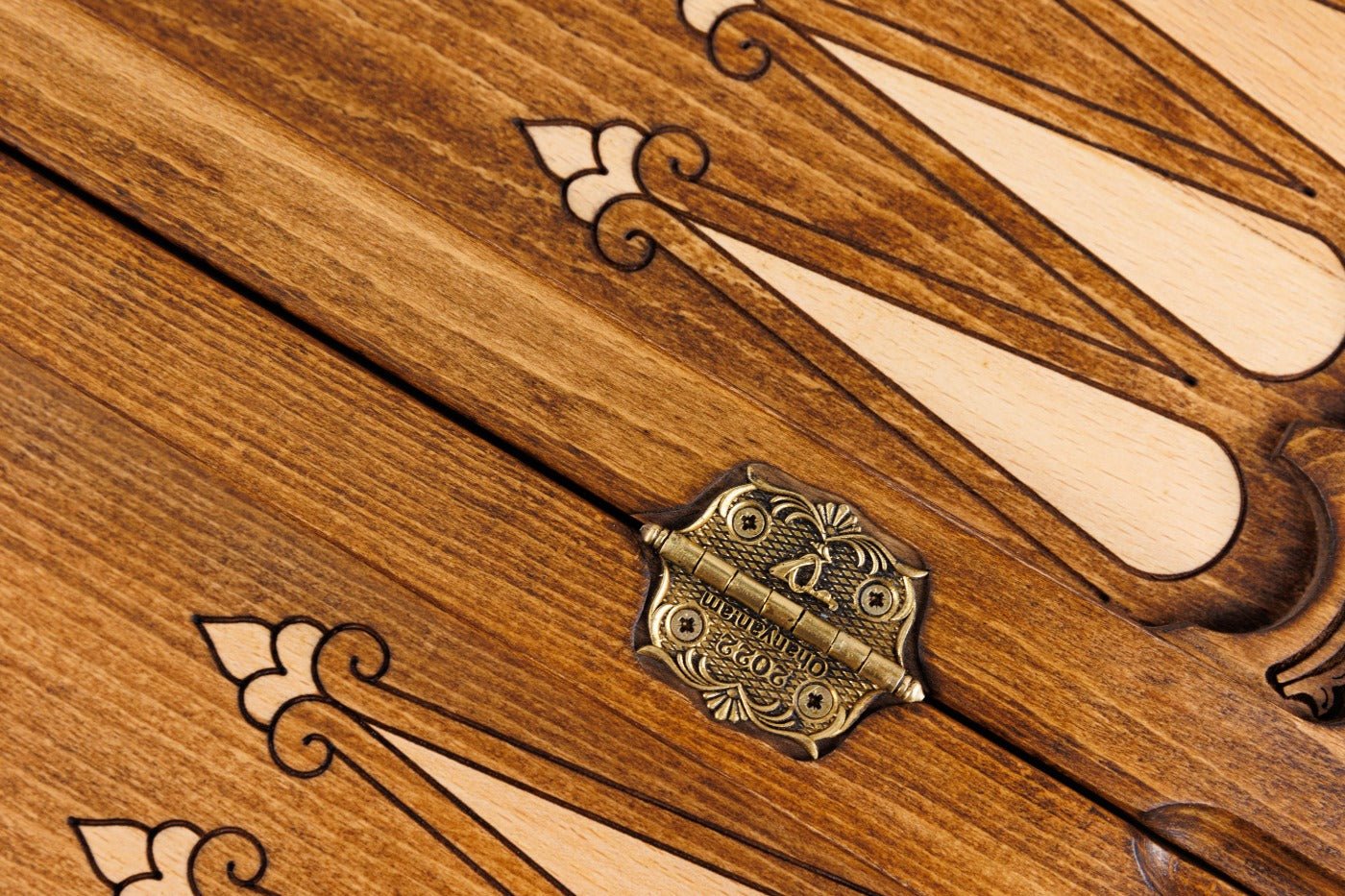 Ornamental Backgammon Classic – Luxury Wooden Backgammon Board - Unumperfectus