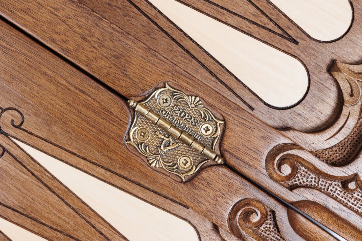 Backgammon Board - “Anush” With Incrustation - Unumperfectus