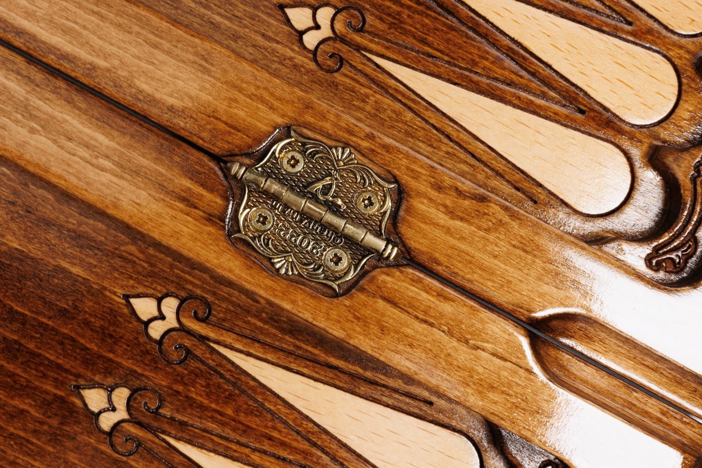 Classical Carved Wooden Chess Set & Backgammon 40 cm | 15.6" - Unumperfectus
