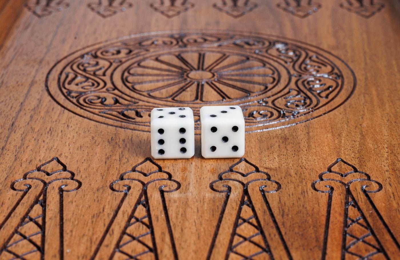 Wooden Carved Chess Board & Backgammon 40 cm | 15.7" - Unumperfectus