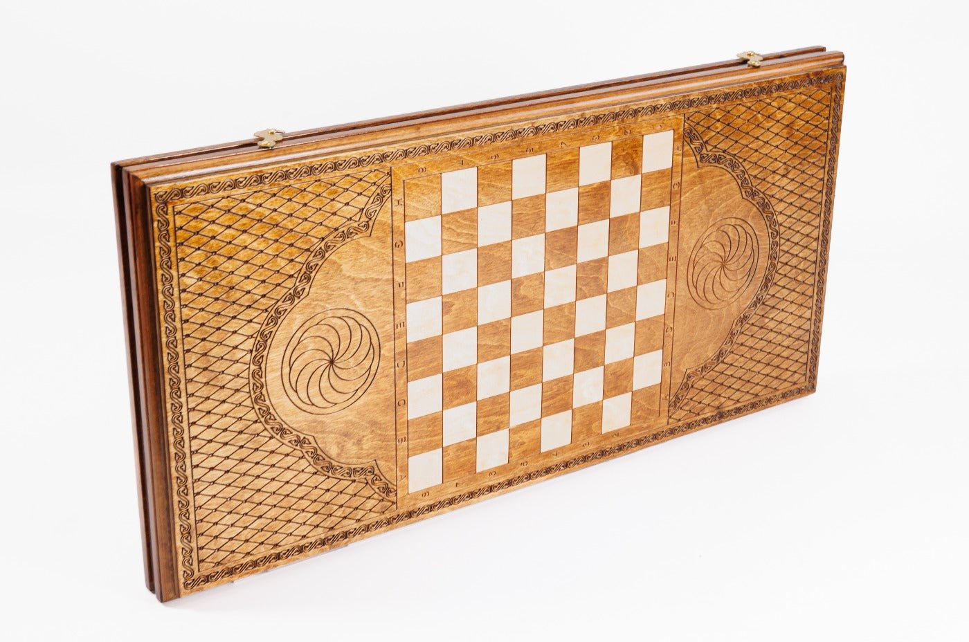 Handcrafted backgammon set with flowing Eternity pattern