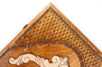 Eternity backgammon board - detail of the wood grain and finish
