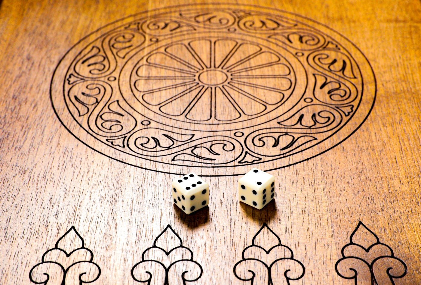 Backgammon Board - Tree With Blue Epoxy - Unumperfectus