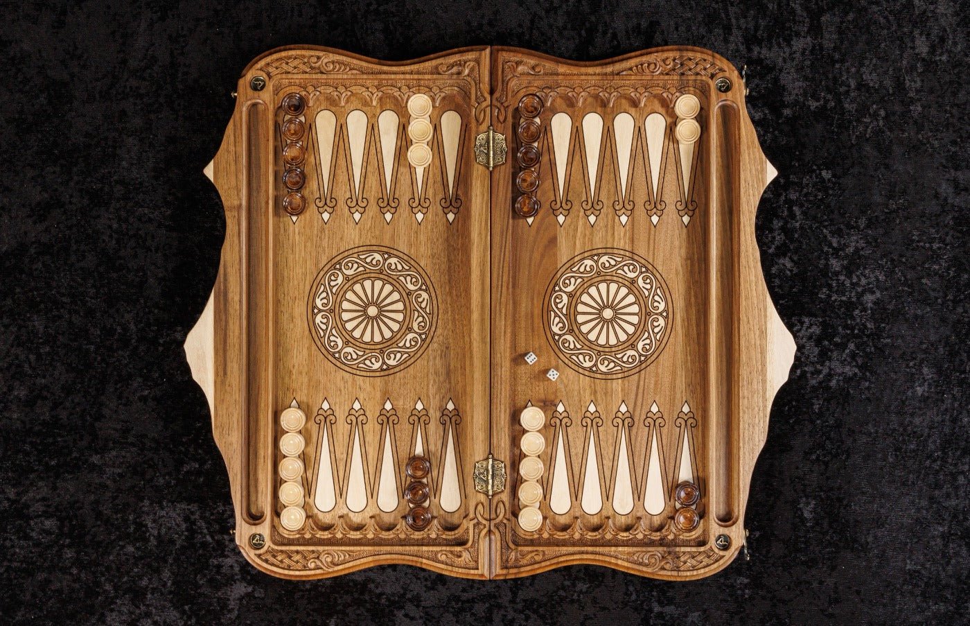 Chess Set & Backgammon Board - Ornamental Braid Pattern 60cm | 23.6" - Unumperfectus