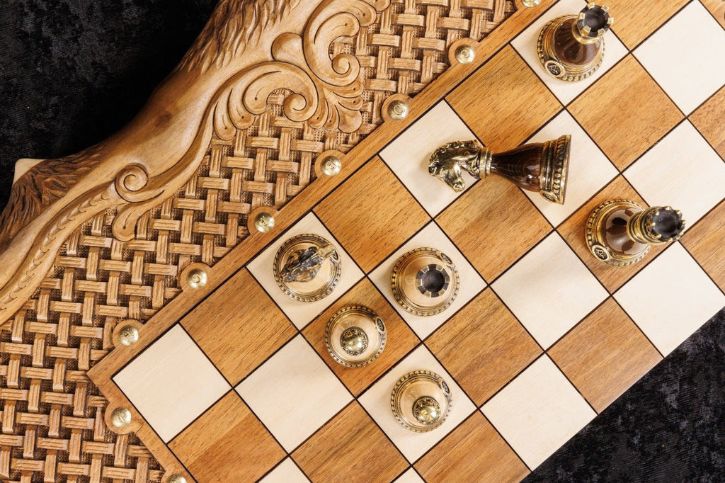 Chess Set & Backgammon Board - Ornamental Braid Pattern 60cm | 23.6" - Unumperfectus