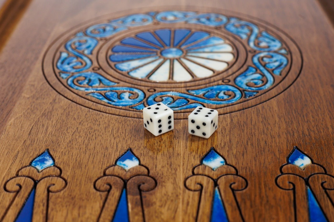 Backgammon Board - Painting & Epoxy - Unumperfectus
