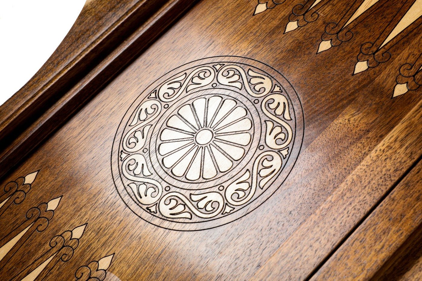 Backgammon Board - Rural Scene Inlay with Mount Ararat - Unumperfectus