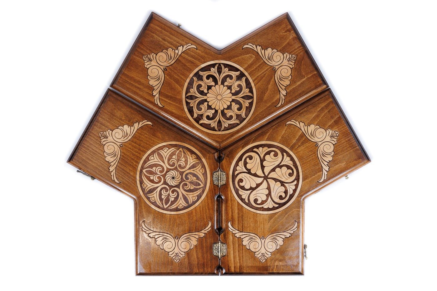 Top-down view of the hexagonal-style 3-player backgammon board with three playing sectors.