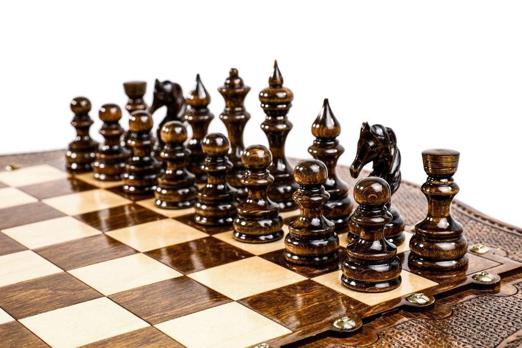Exquisite Handmade Luxury Chess Table - Artisan Crafted - Unumperfectus