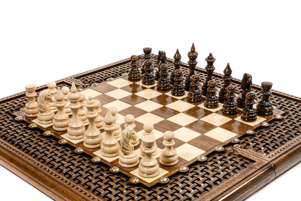 Chess-backgammon with an ornamental braid pattern classic - Unumperfectus