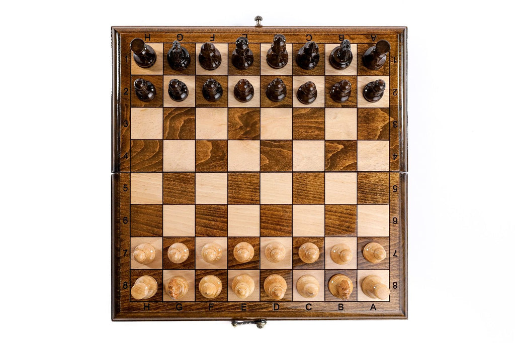 Classic Wooden Chess Set – Handmade Chess Board for Timeless Play - Unumperfectus