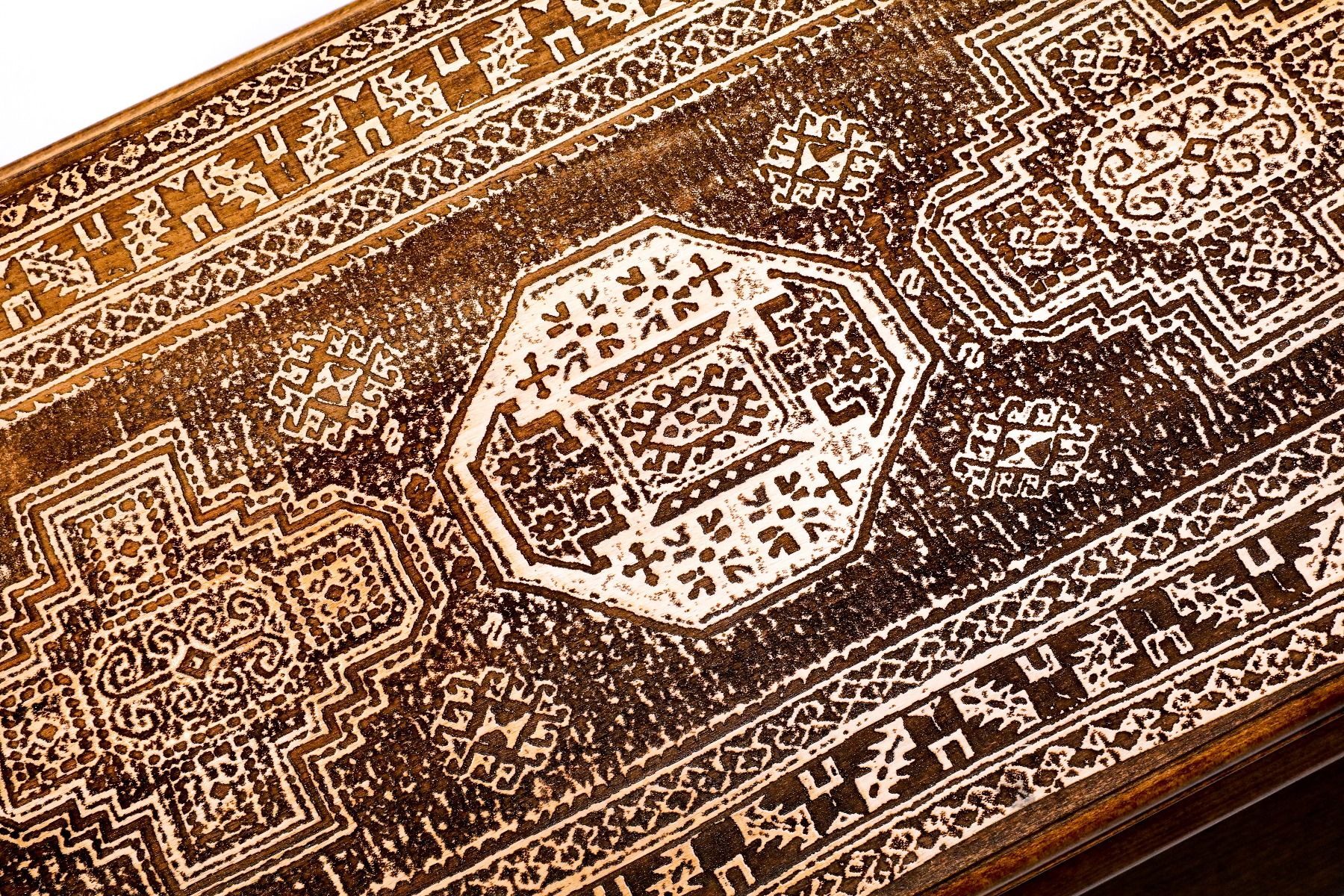 Backgammon Table - Lori Carpet - Unumperfectus