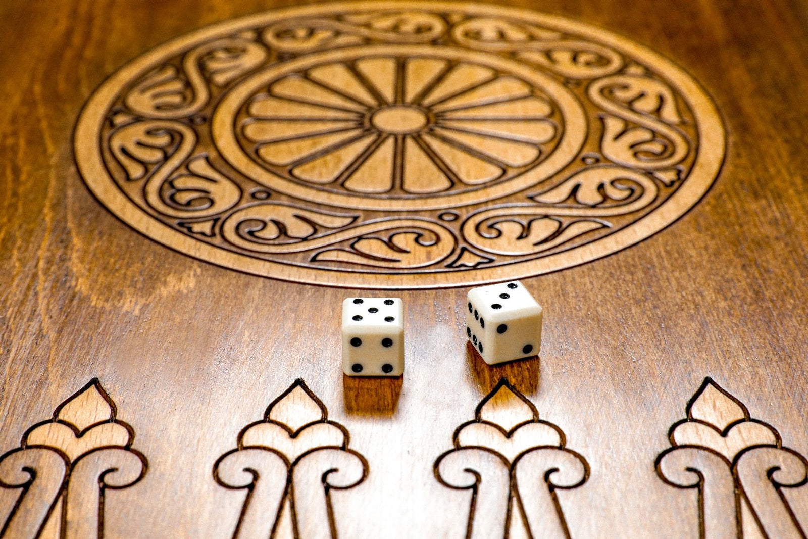 Classic Backgammon – Luxury Wooden Board Game - Unumperfectus