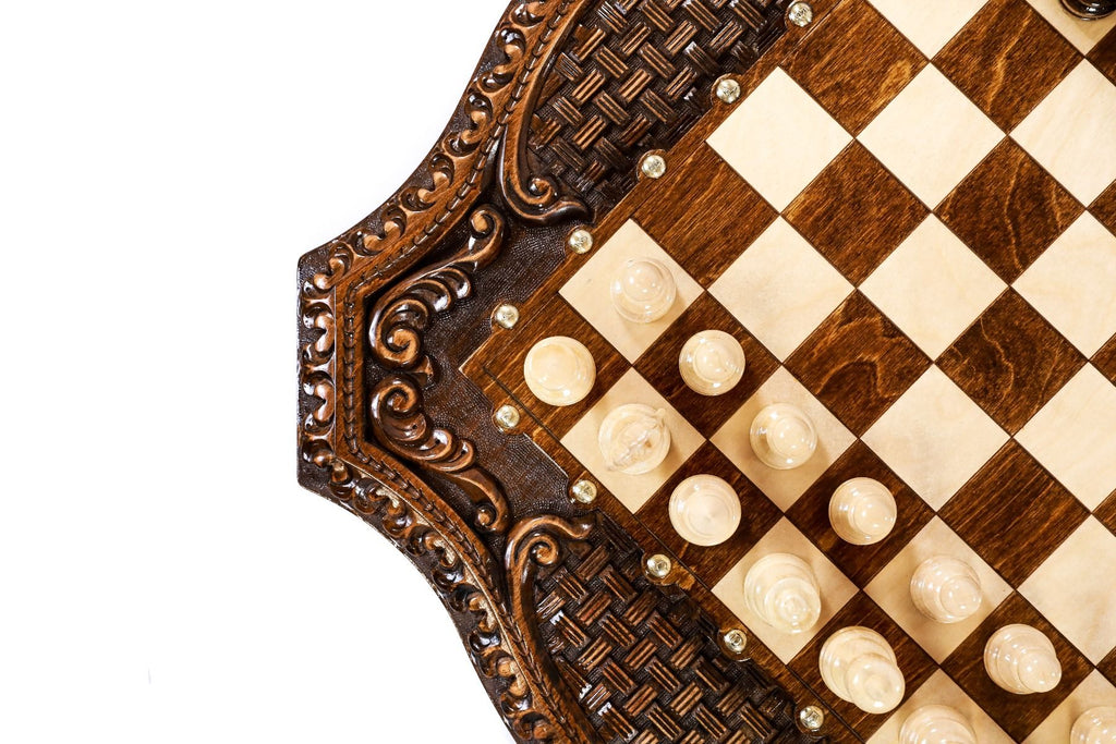 Chess Table Carved Luxurious - Unumperfectus