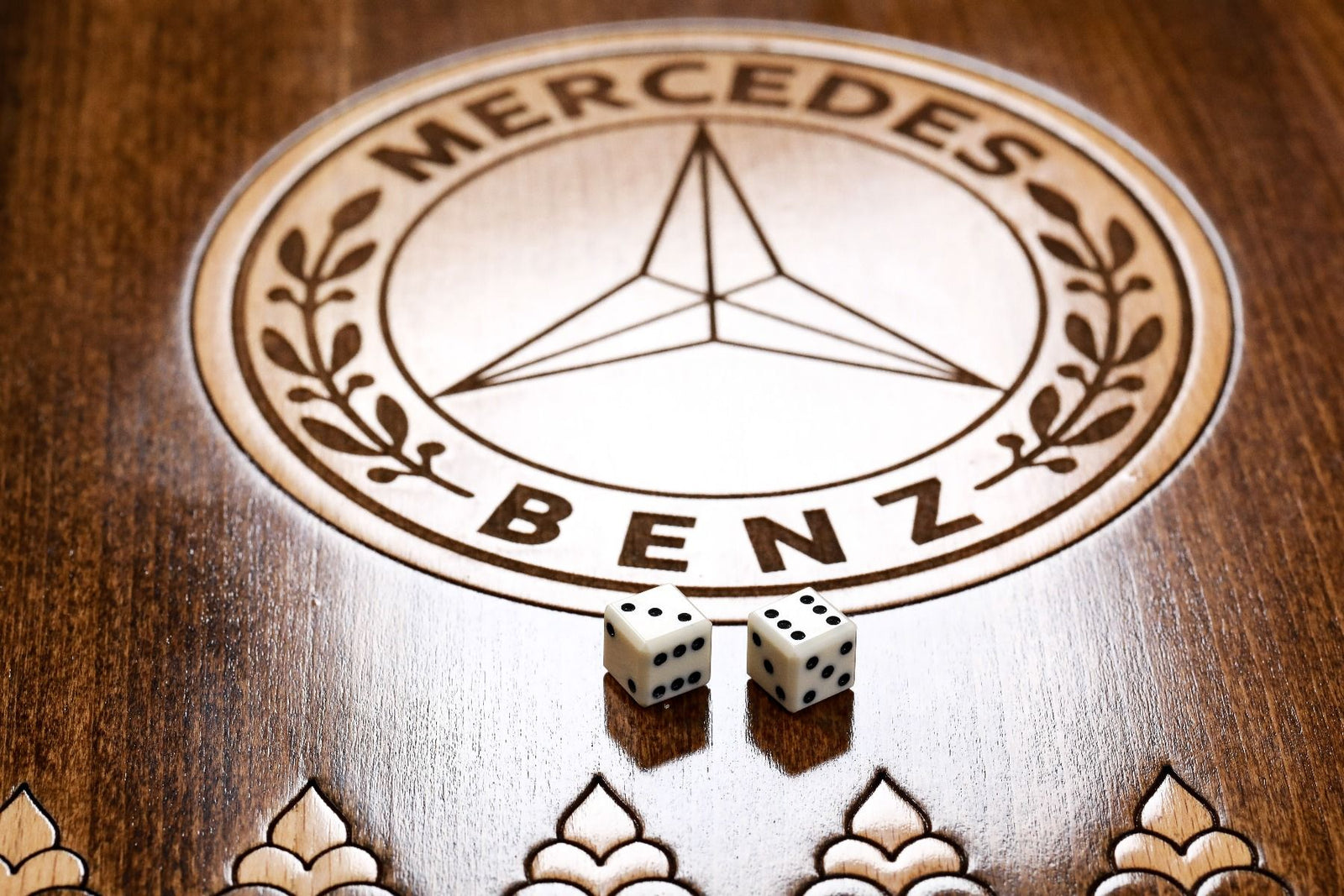 Backgammon Board - Mercedes-Benz - Unumperfectus