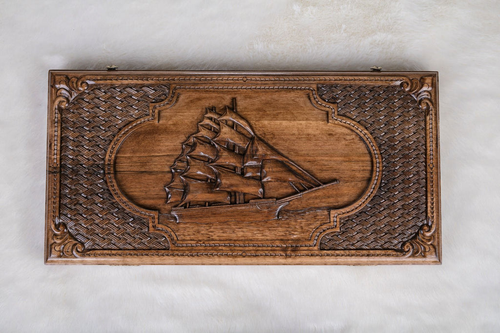 Handmade Walnut Wood Backgammon Set – Carved Sailboat Design - Unumperfectus