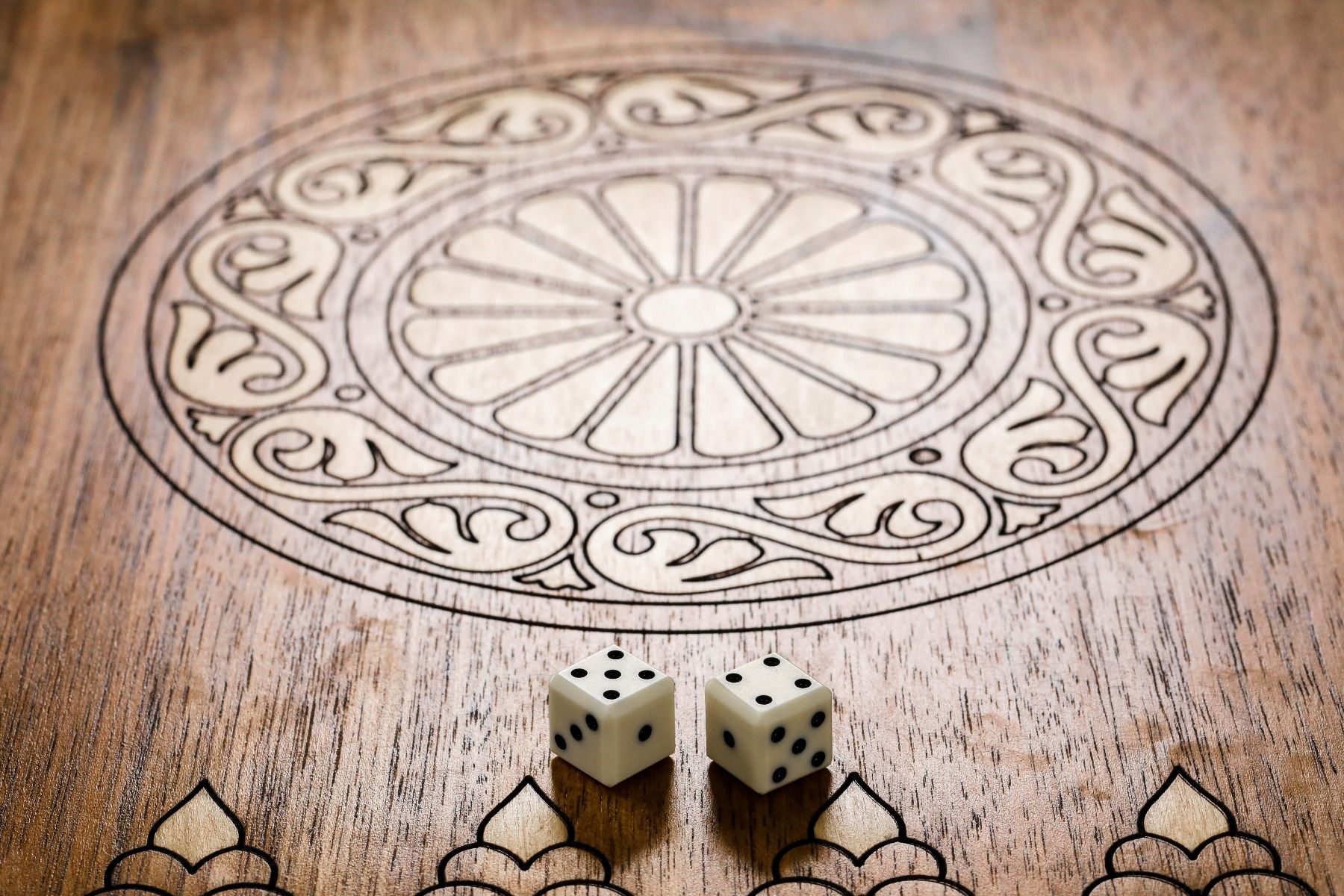 Backgammon Board - $100 Bill Edition