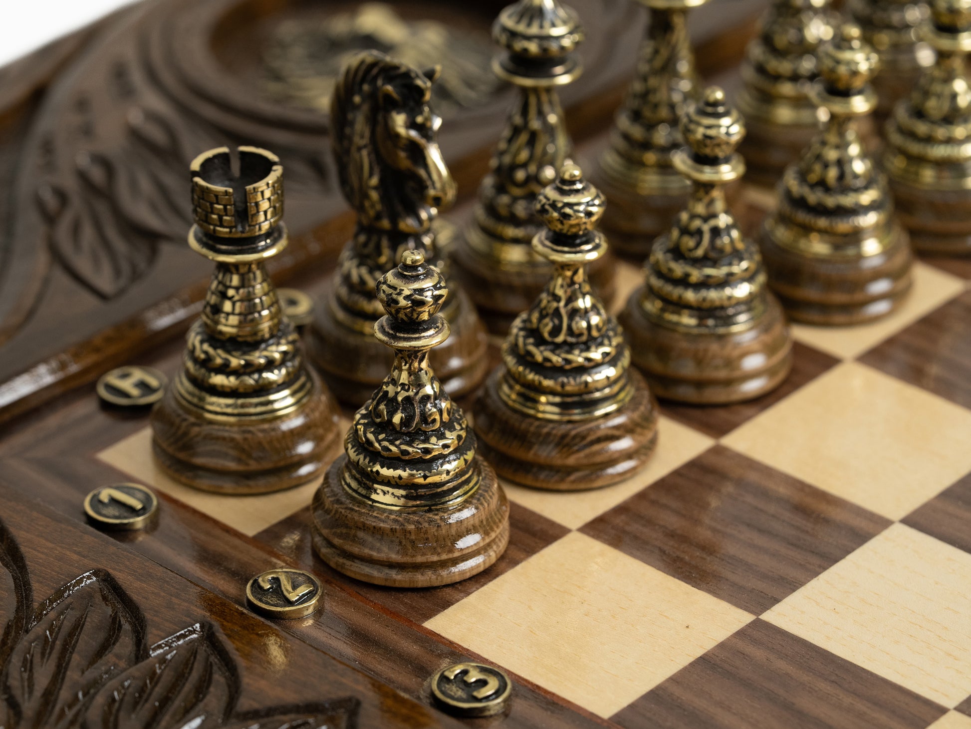 Luxurious Chess Table - Lion - Unumperfectus