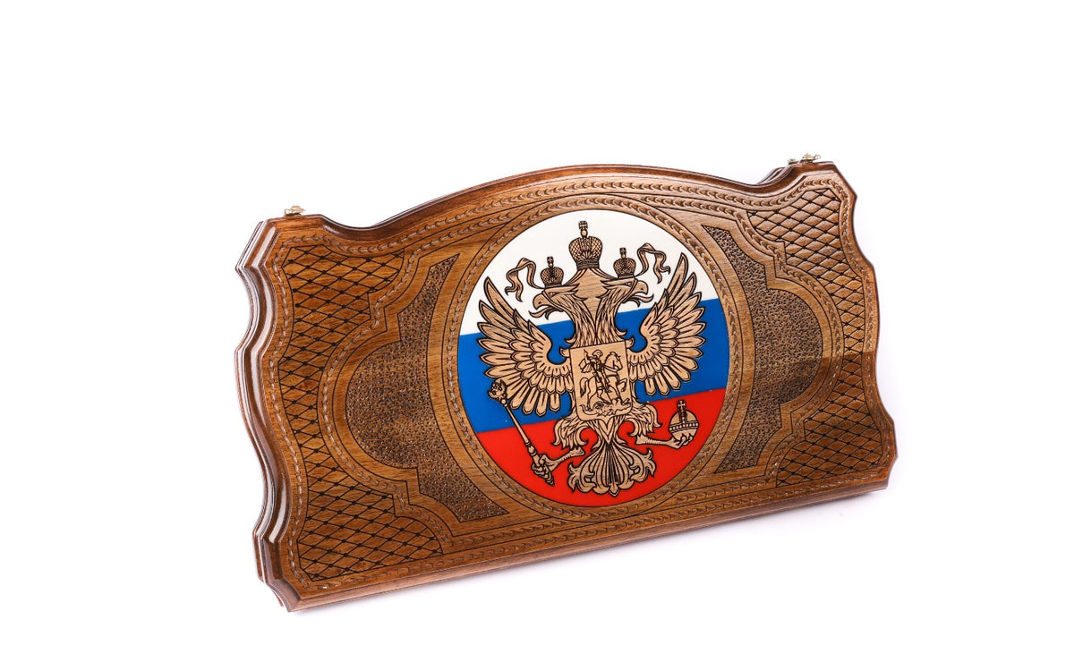 Russian coat of arms backgammon set closed, front view of the eagle roundel in the lattice lid with contour edge