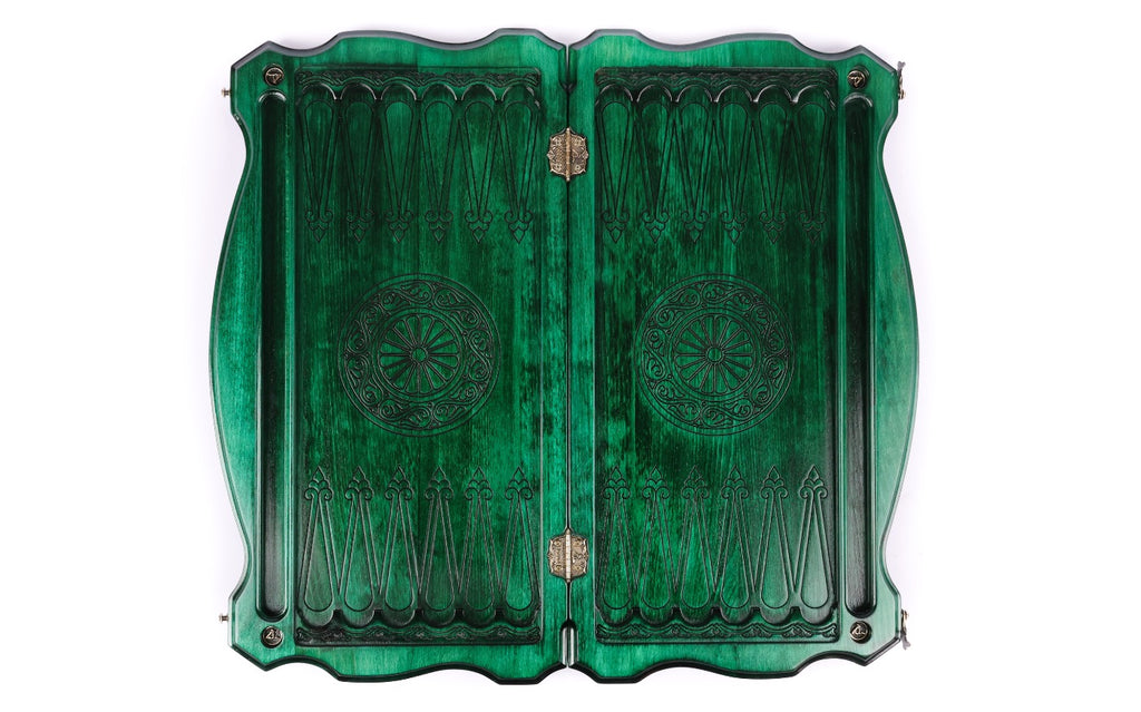 Open green backgammon board 60 cm from above, points in line work and wheel ornaments