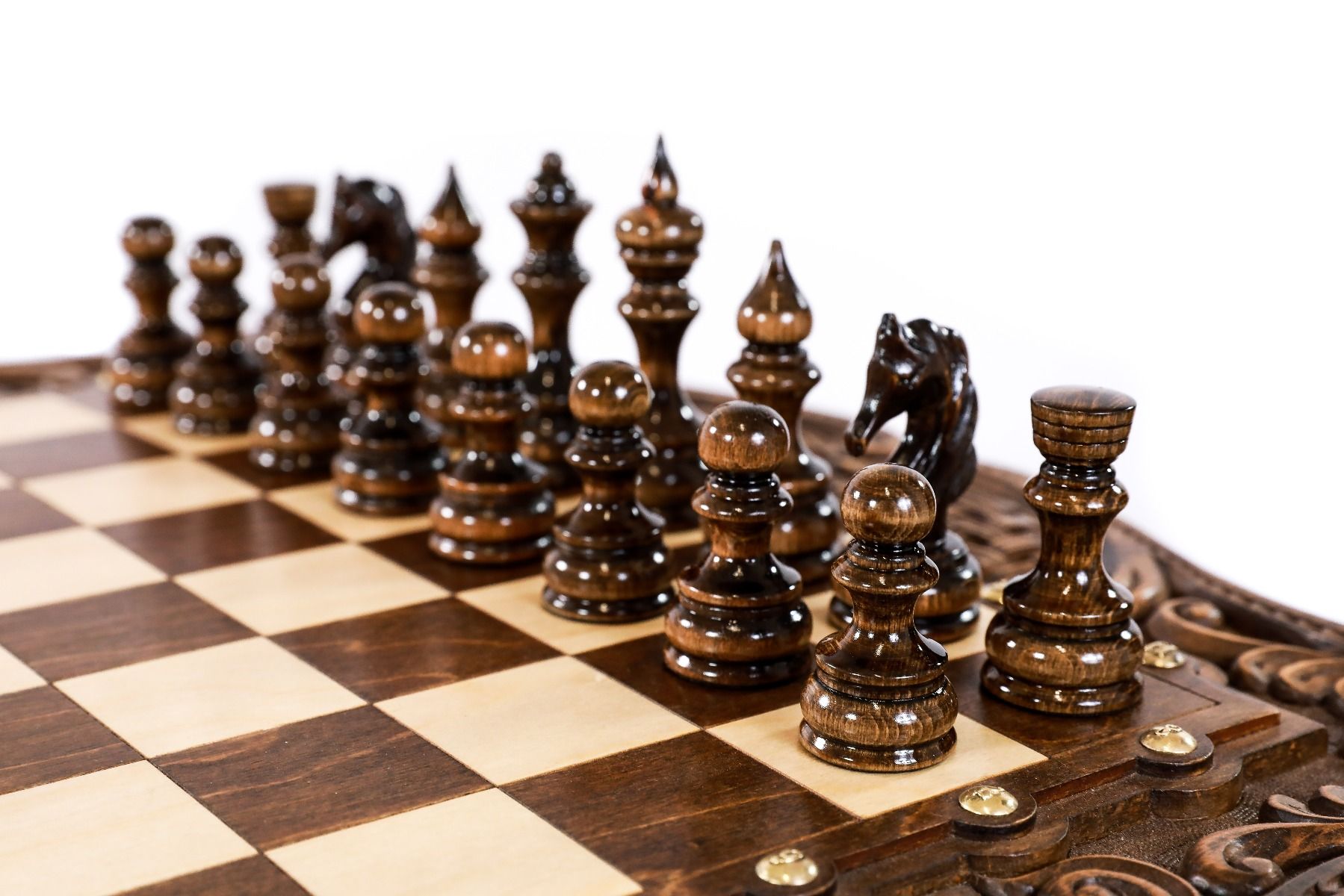 Table Chess Set - Wooden Design with Contour Outline - Unumperfectus