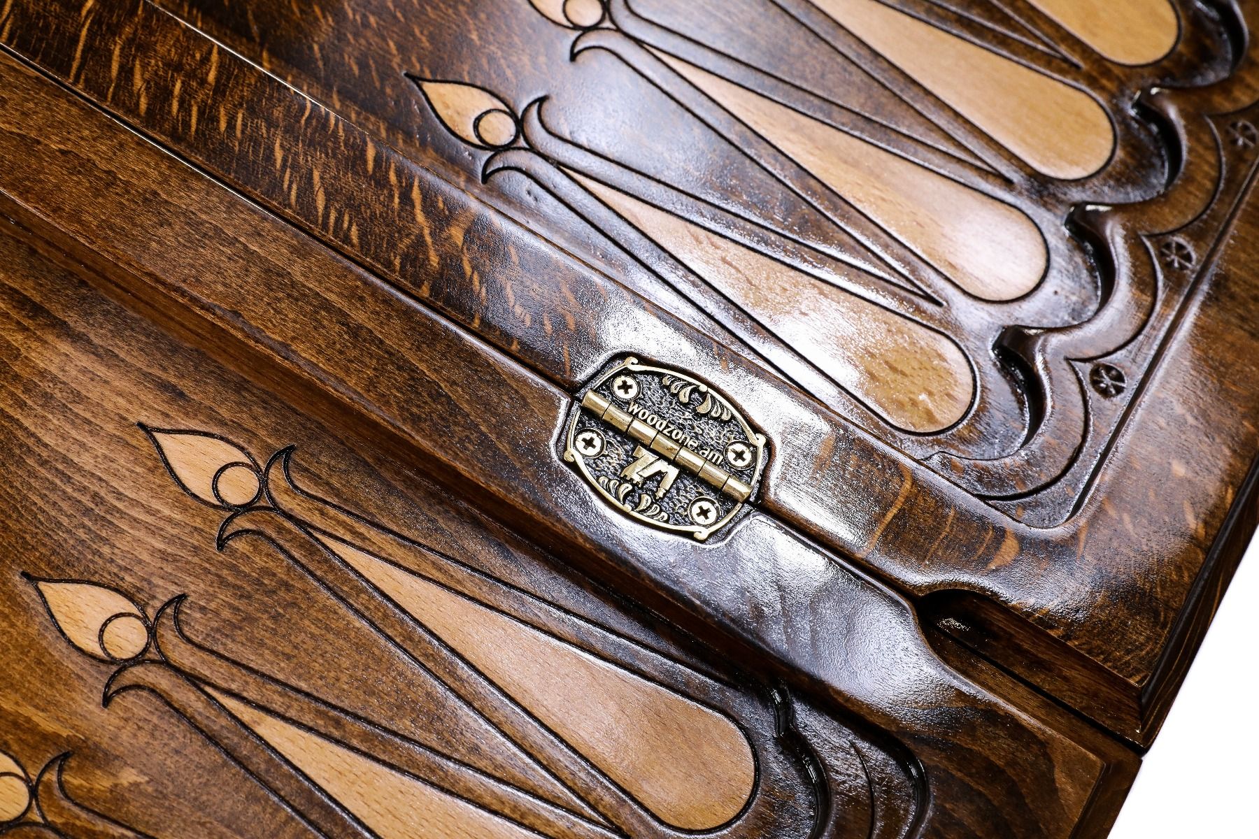 Classic Wooden Carved Backgammon Board Wolf 23.6" | 60 cm - Unumperfectus