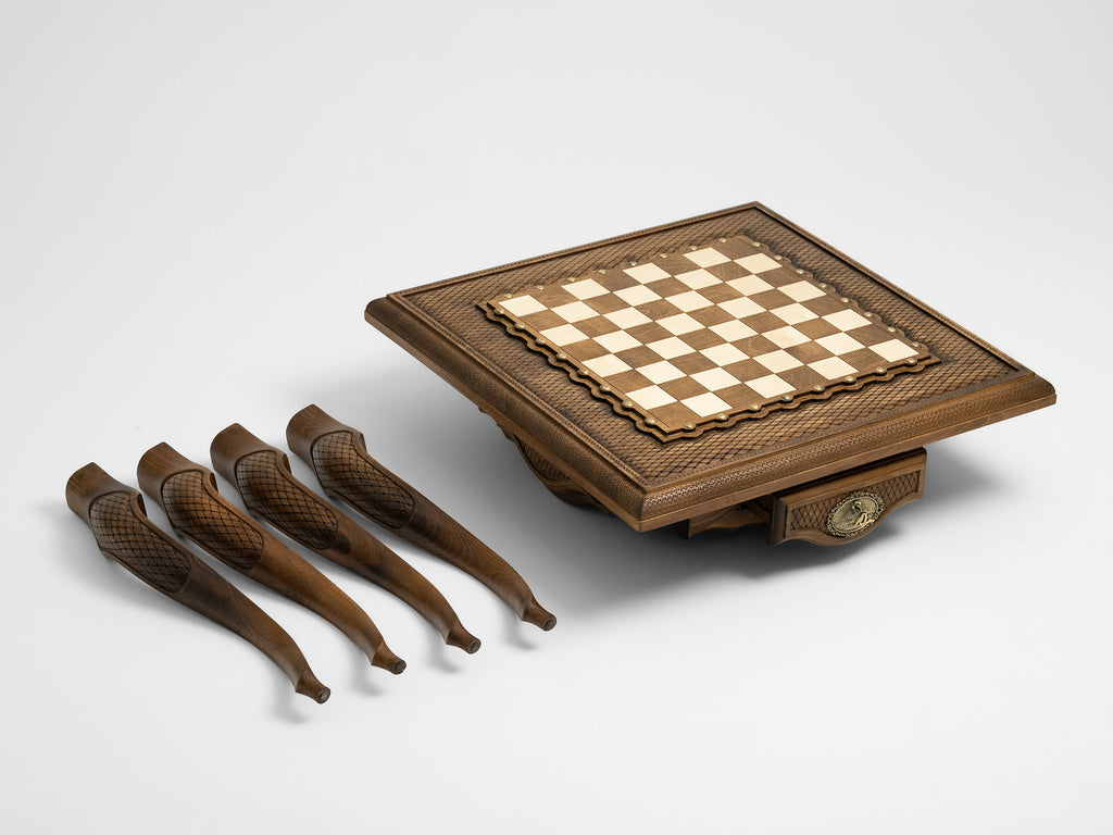 Handcrafted Wooden Chess Table - Unumperfectus