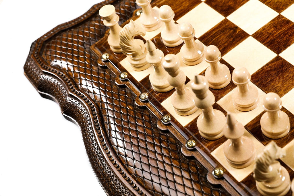 Chess Table Luxury with Contour Outline - Unumperfectus