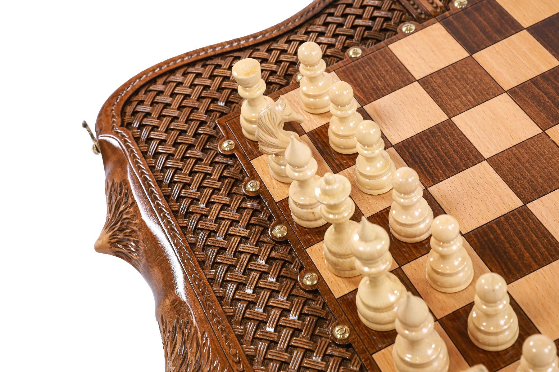 Chess-backgammon with braid-pattern with copyrighted Mount - Unumperfectus