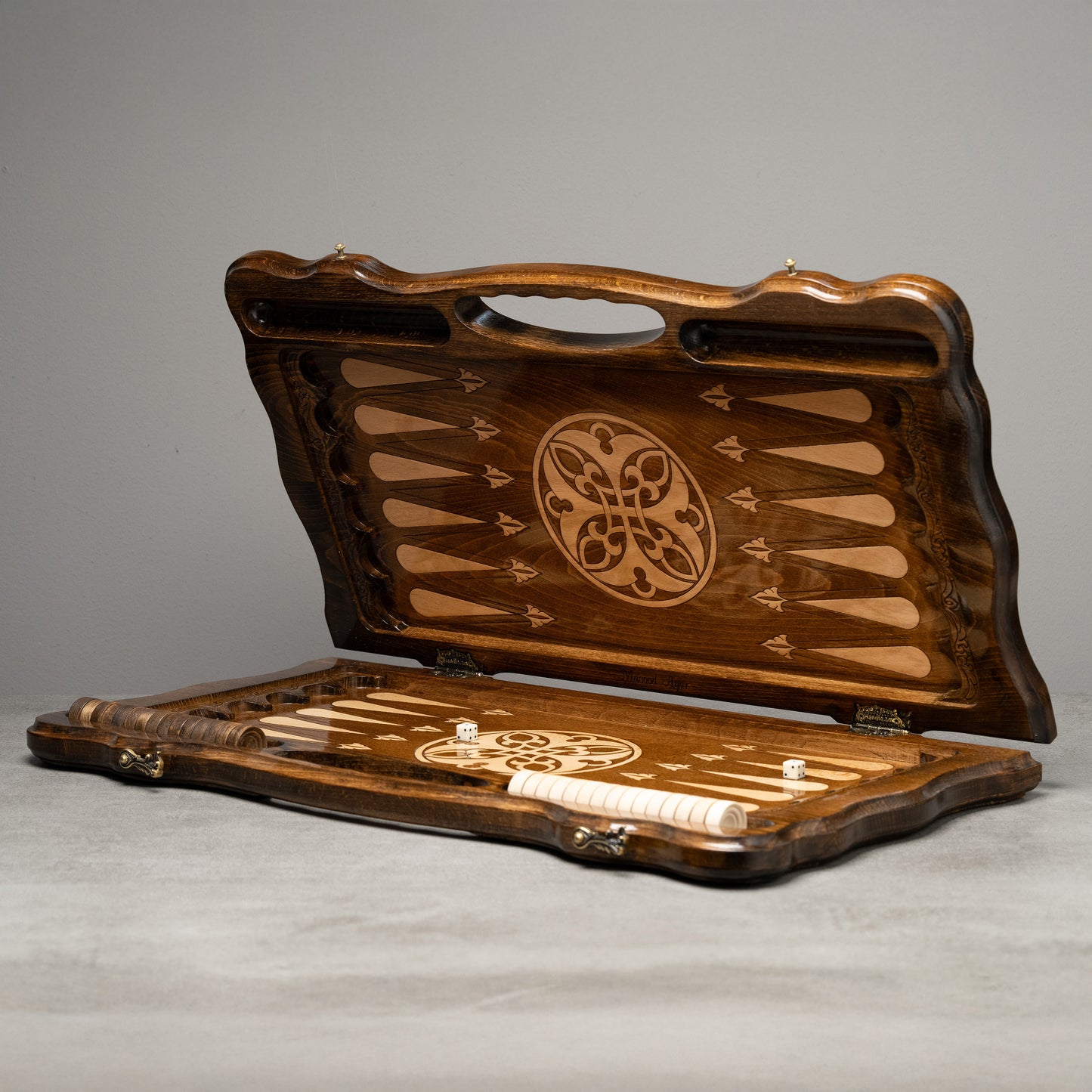 Luxury Backgammon Set – Ornate Design with Bronze Details - Unumperfectus