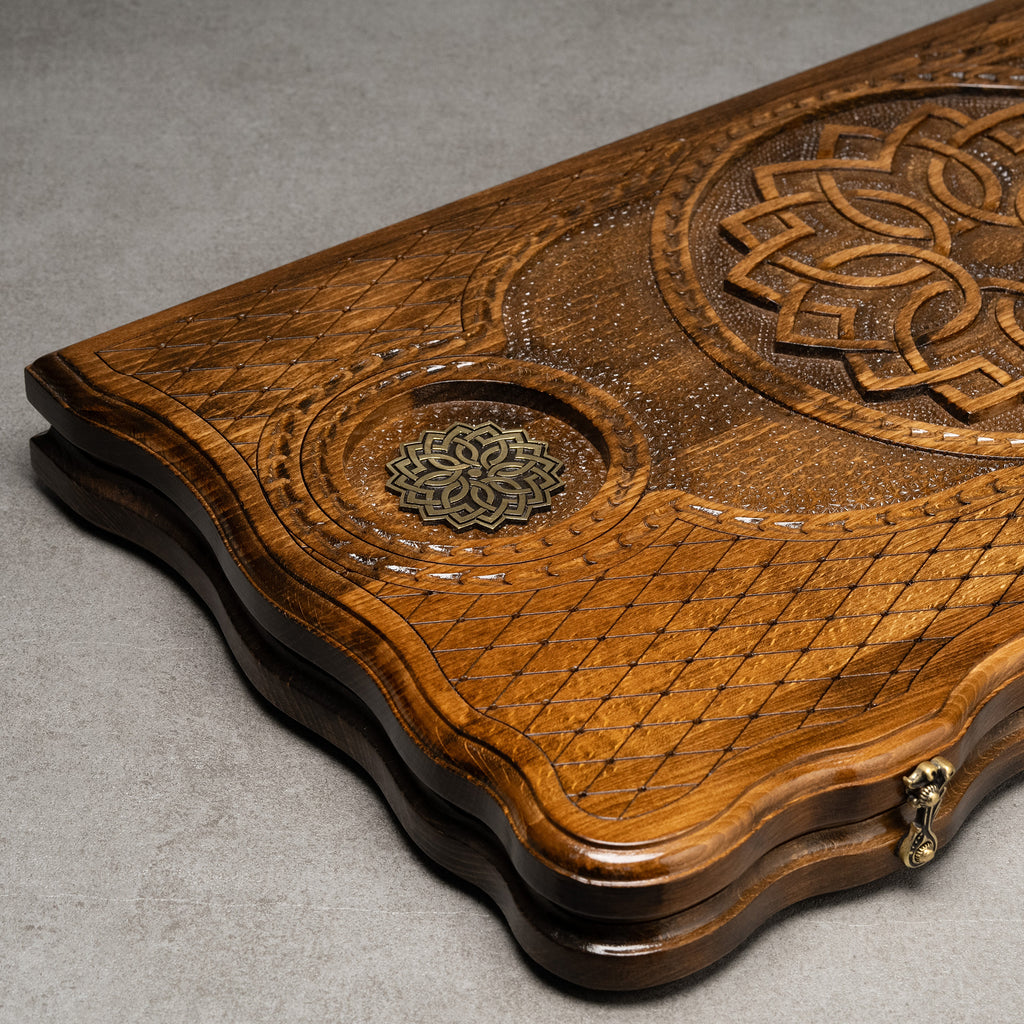 Luxury Backgammon Set – Ornate Carved Design - Unumperfectus