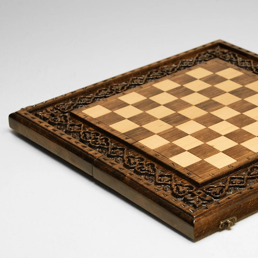 Exquisite Wooden Chess Set - Handmade Craftsmanship - Unumperfectus