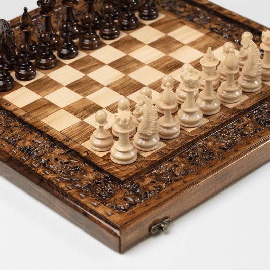 Wooden Chess Set with Grape - Unumperfectus